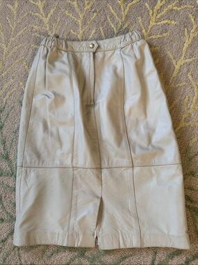 Braefair 90s vintage Classic cream Leather Pencil Skirt 8